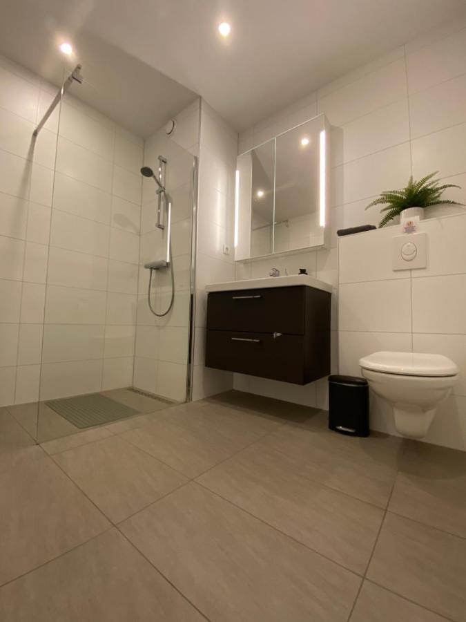 Ijsvogel Apartment, Duplex Family Home 4-Bed Located On The Largest Saltwater Lake بروينسي المظهر الخارجي الصورة